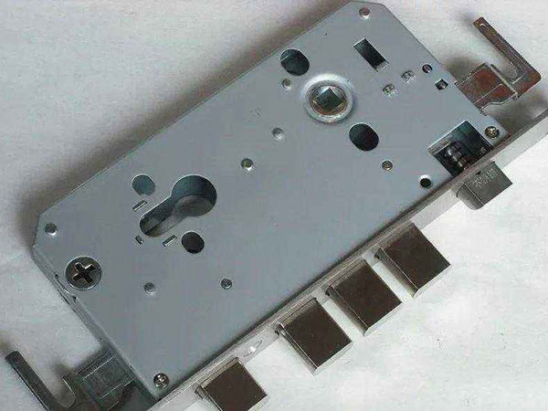 泰兴24小时上门开锁公司