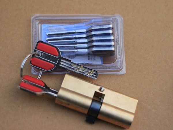 泰兴24小时上门开锁公司